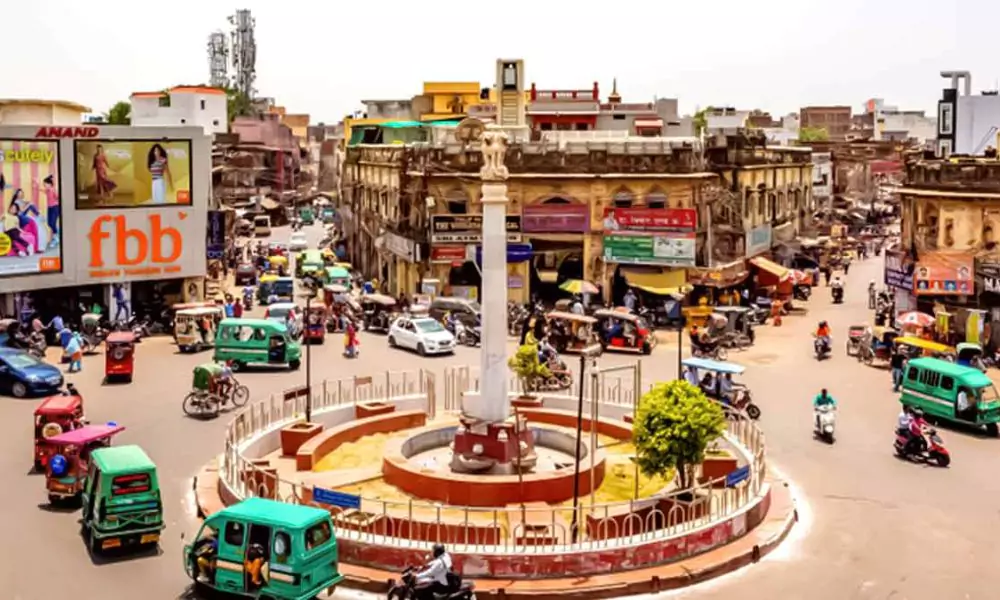 Hazratganj Market Lucknow
